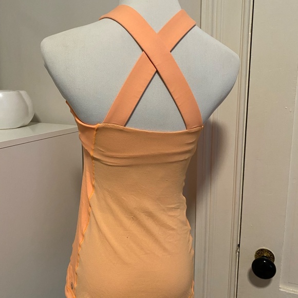 Lululemon Track & Train Tank- Size 4 - Picture 2 of 3
